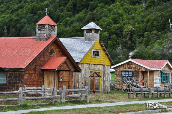 A charmosa e rústica arquitetuta de Villa O'Higgins, última cidade da Carretera Austral, no sul do Chile